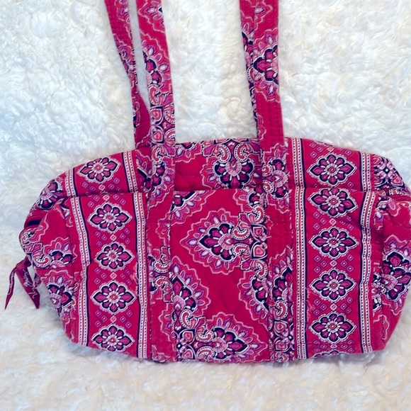 Vera Bradley✨ - Picture 2 of 3